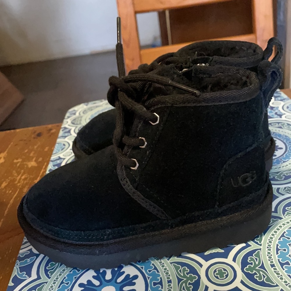 NWOT Neumel II UGG boot - Picture 5 of 7